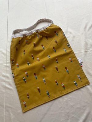 serviette élastiquée enfant, serviette de cantine, motifs plumes